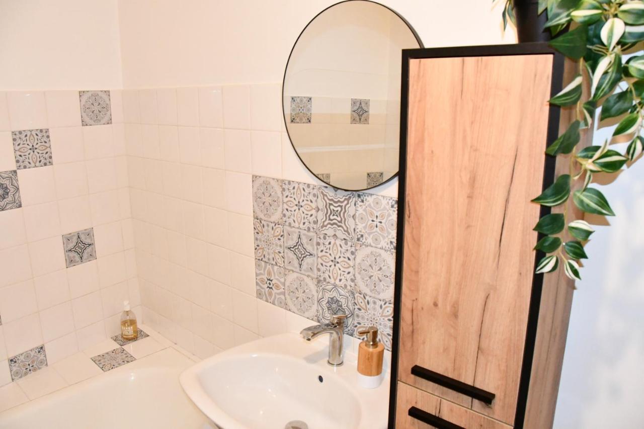 Appartement 32 M2 Intra Muros - Wifi - Netflix - Bureau Avignon Kültér fotó