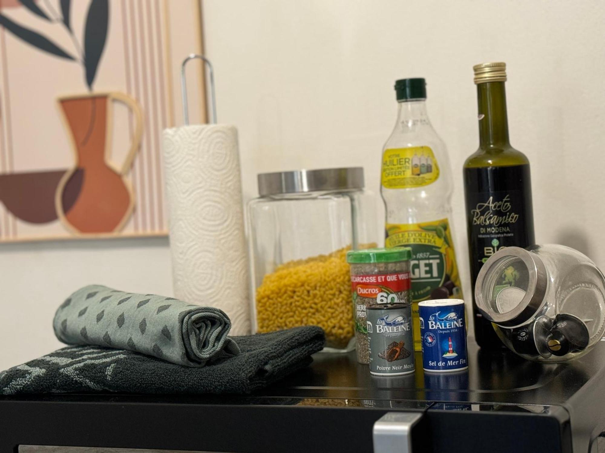 Appartement 32 M2 Intra Muros - Wifi - Netflix - Bureau Avignon Kültér fotó