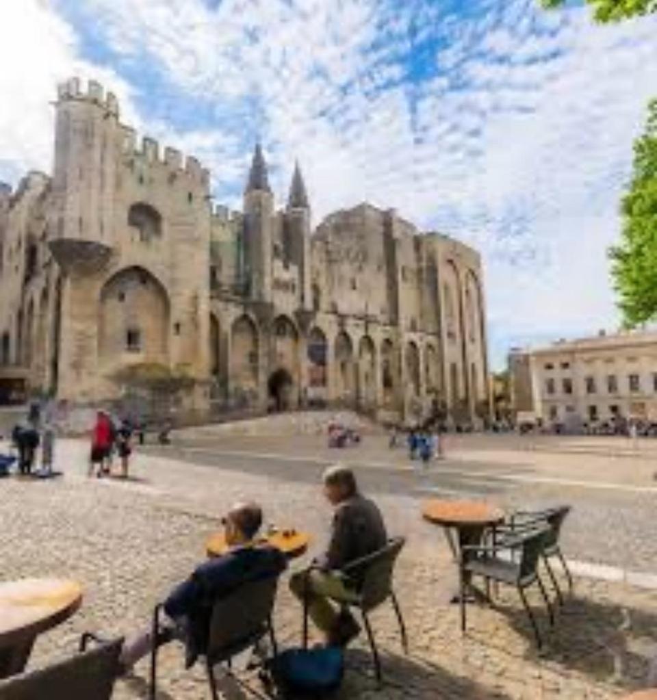 Appartement 32 M2 Intra Muros - Wifi - Netflix - Bureau Avignon Kültér fotó